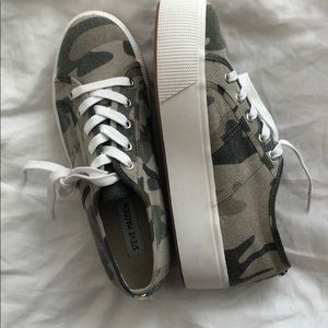 Steve Madden Platform Sneakers